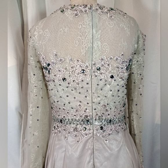 Long Sleeve Formal Lace Maxi Long Sleeve, Clear Jewels, Beads,Sequin, Pleated, 8 - Picture 8 of 16